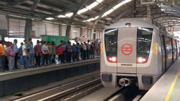 Delhi man jumps infront of Metro train and commits suicide Delhi man jumps infront of Metro train and commits suicide