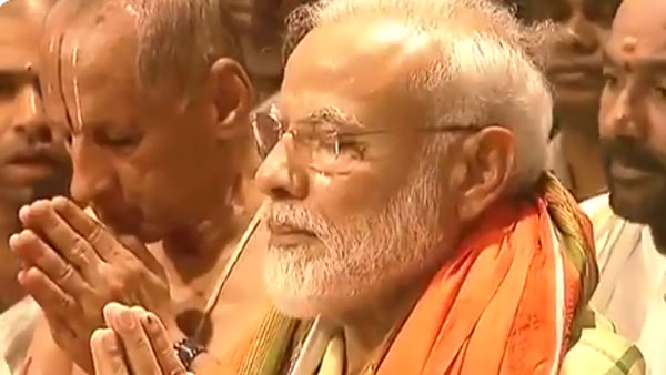 pm narendra modi visited thirumala pm narendra modi visited thirumala