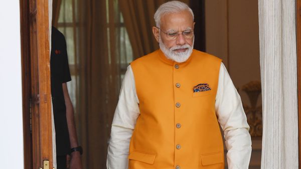 రాత్రికి తిరుగుపయనం