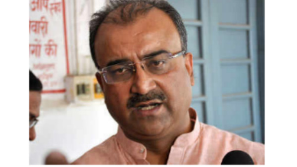 మంత్రి రాజీనామ చేయాలి...