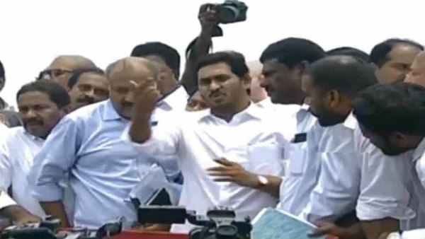 అక్రమాలకు చెక్ చెప్పండి..! విశ్వసనీయత పెంచాలన్న జగన్..!!