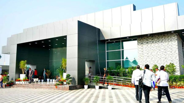 కొనసాగుతున్న కూల్చివేత..