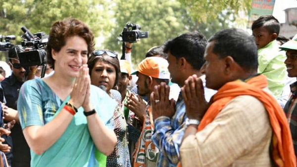 AICC dissoves Poll committee in Uttar Pradesh, questions raise on Priyankas political future AICC dissoves Poll committee in Uttar Pradesh, questions raise on Priyankas political future