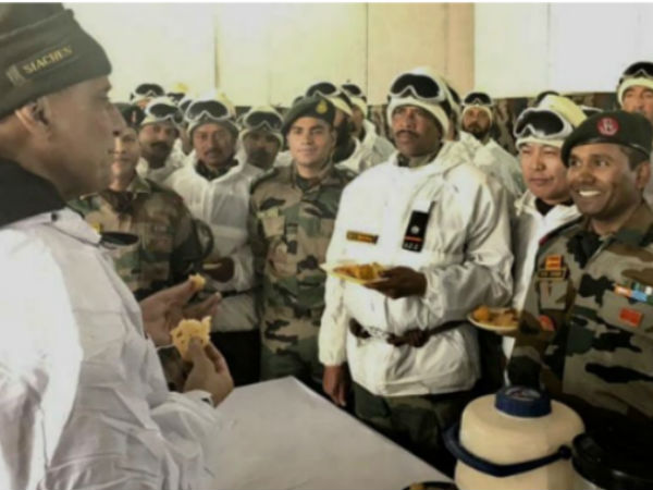 In his first visit Rajnath Singh Meets Troops in Siachen In his first visit Rajnath Singh Meets Troops in Siachen