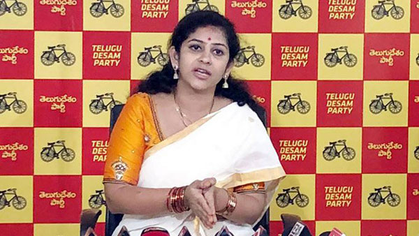 తన పేరుతో నకిలీ ఖాతాలు నిర్వహిస్తున్నారని సాధినేని యామిని ఫిర్యాదు