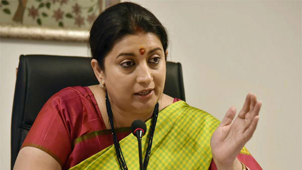Smriti Irani Does What Rahul Did Not for 15 Years Smriti Irani Does What Rahul Did Not for 15 Years