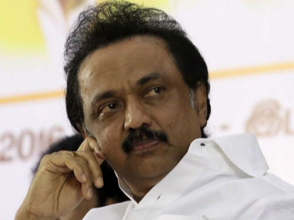 తమిళనాడులో హిందిని వ్యతిరేకిస్తున్న డీఎంకే
