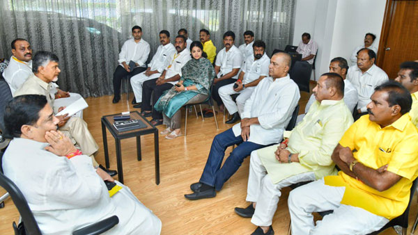 బెంగాల్ తరహా హింసగా కలరింగ్..!
