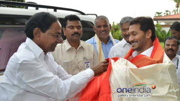 ఒకరికి మరొకరి అవసరం..