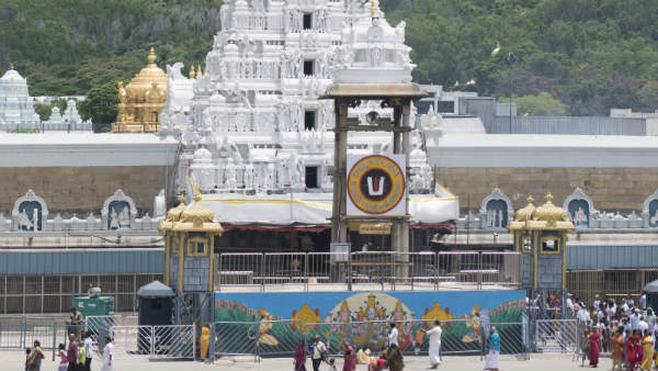 lord srinivasa have to solve the VIP break visit controversy..!! lord srinivasa have to solve the VIP break visit controversy..!!