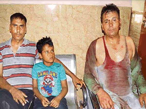 2 Army jawans thrashed by restaurant employees after argument in Uttar Pradesh 2 Army jawans thrashed by restaurant employees after argument in Uttar Pradesh