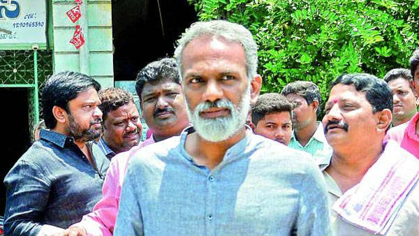 వంగవీటి రంగా జయంతి నాడు పార్టీ లో చేరే ముహూర్తం ఫిక్స్ చేసిన వంగవీటి రాధా