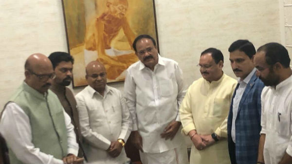 వేగంగా అడుగులు ..చక్రం తిప్పిందెవరు..