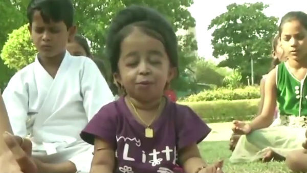 Worlds shortest woman, Jyoti Amge, practices Yoga in Nagpur Worlds shortest woman, Jyoti Amge, practices Yoga in Nagpur