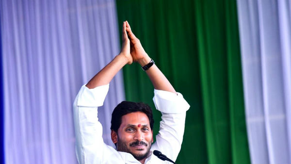 బదులివ్వాల్సిందేనంటున్న జగన్..
