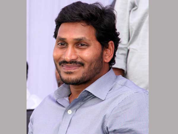 ఇసుక అక్రమ రావాణాకు అడ్డుకట్ట వేసే కొత్త విధానం రూపొందించాలని కోరిన కన్నా