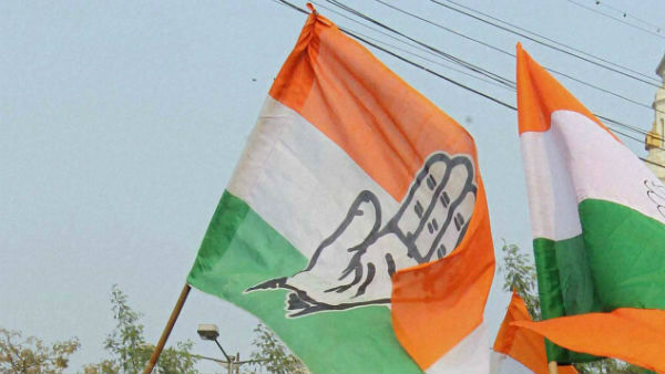 టీ కాంగ్రెస్ లో నాటకీయ పరిణామాలు..! పీసీసీపై కన్నేసిన నేతలు..!!