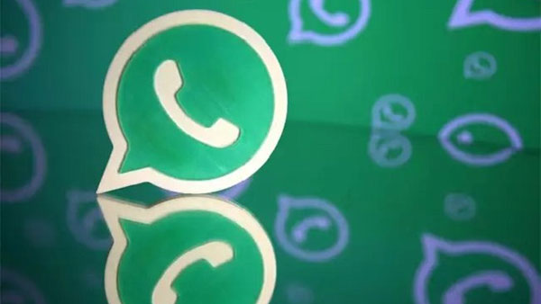 స్మార్ట్ ఫోన్లో చొరబడి