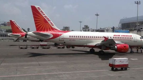 1 Air India, 2 SpiceJet Pilots Suspended For Violating Safety Rules 1 Air India, 2 SpiceJet Pilots Suspended For Violating Safety Rules