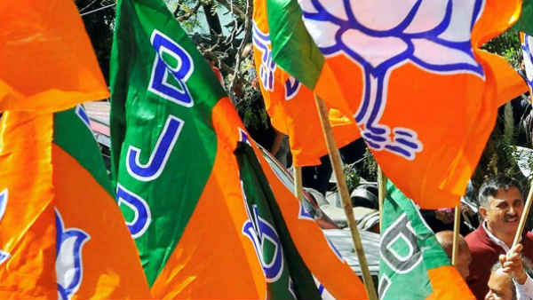 క్యాంపు రాజకీయాలు