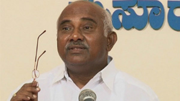 మూడు గ్రూప్ లు ?