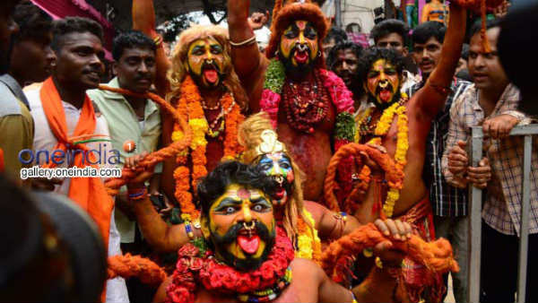 బోనాల సందడి.. నెల రోజులు పండుగే..