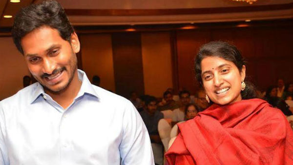 సీబీఐ దాడుల్లో దొరికిపోయారు..