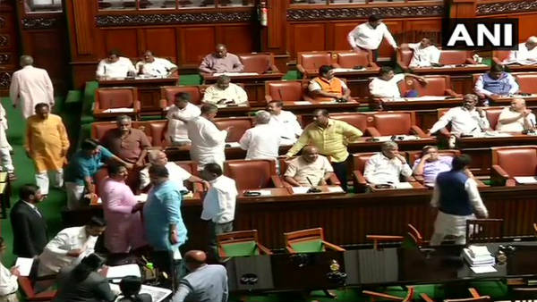 గవర్నర్ సందేశానికి స్పీకర్ బదులివ్వాల్సిందే..