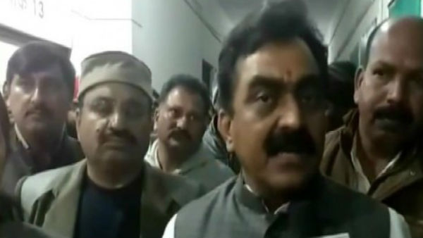 తమ చేతుల్లోనే ..