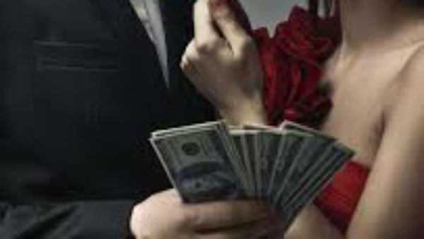 Husband blackmail wife to realease nude pics if not bring money..! Husband blackmail wife to realease nude pics if not bring money..!