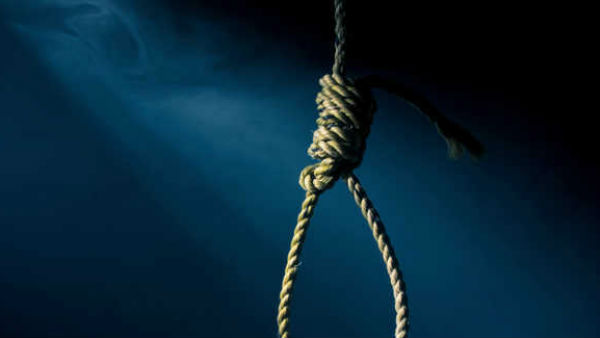 Maharashtra: 20-year-old man hangs self as part of online game task Maharashtra: 20-year-old man hangs self as part of online game task