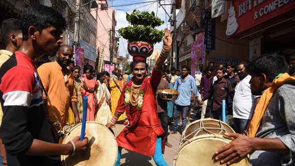 అమ్మవారి సోదరుడైన పోతురాజు...