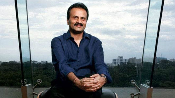 Mangalore police began inquiry in CCD Owner VG Siddharthas suicide searching in his Office Mangalore police began inquiry in CCD Owner VG Siddharthas suicide searching in his Office