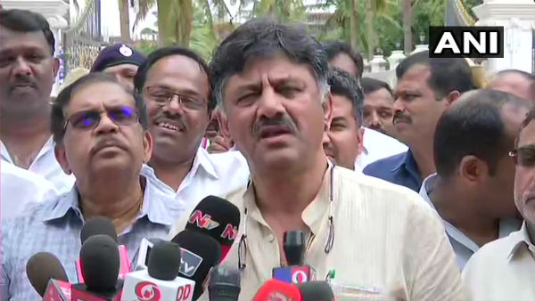కాంగ్రెస్తోనే ఉంటానన్న రెబెల్ ఎమ్మెల్యే నాగరాజ్