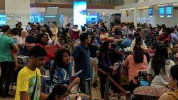 Telugu people strandard in delhi airport Telugu people strandard in delhi airport