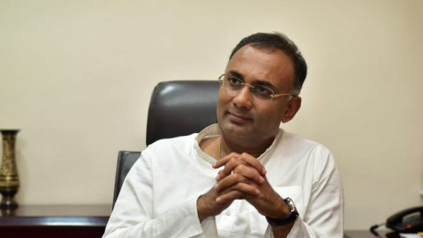బ్లాక్ మెయిల్ రాజకీయాలు