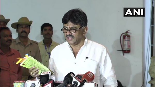 Congress warns rebel MLAs, says turn up or lose membership Congress warns rebel MLAs, says turn up or lose membership