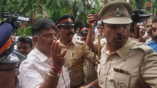 ప్రభుత్వాన్ని అస్థిరపరిచేందుకు బీజేపీ కుట్ర
