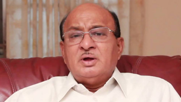 భజన..ఫొటోలు తప్పితే ఏమున్నాయి..