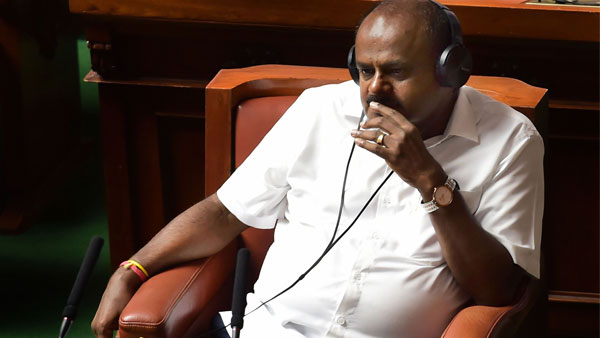 బీజేపీ నాయకుల డ్రామాలు
