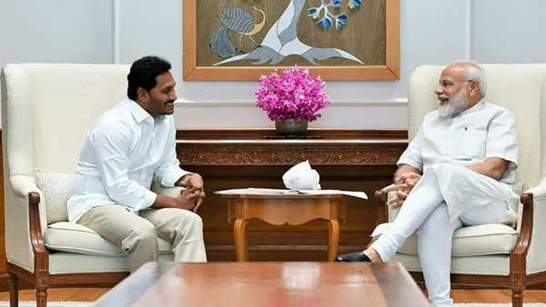 జగన్ సర్కార్ కు షాక్ ... ఏ విధంగానూ ఏపీని ఆదుకోని కేంద్రం