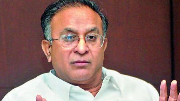 ఎందరో యోధులు తెర ముందు కనిపించినా..