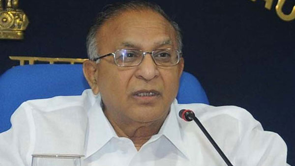 మొదట్లో పెద్దగా పట్టించుకోలేదు గానీ..