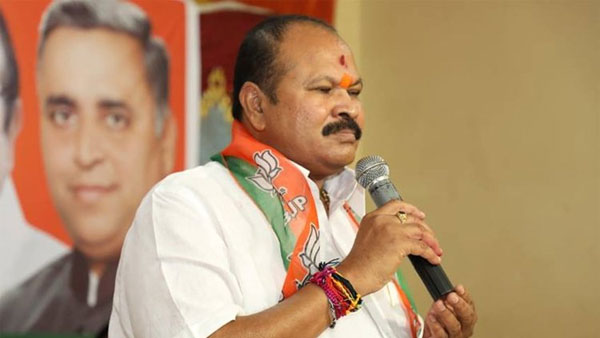వైసీపీ పై మాటల దాడి చేస్తున్న బీజేపీ నేత కన్నా ..వైసీపీకి ప్రత్యామ్నాయ రాజకీయ పార్టీగా ఎదగాలనే యోచన