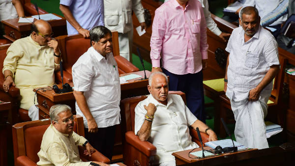 కుదుట పడ్డ రాజకీయాలు..! కొలువుదీరనున్న బీజేపి ప్రభుత్వం..!!