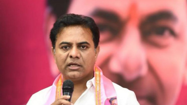 క్షేత్ర స్థాయి నుండే పార్టీని బలోపేతం చెయ్యాలని ఆదేశం .. మున్సిపల్ ఎన్నికల దిశా నిర్దేశం చేసిన కేటీఆర్