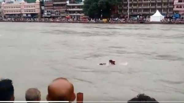 Uttarakhand Police Jumps Into The Ganga river And Saves A Man Uttarakhand Police Jumps Into The Ganga river And Saves A Man