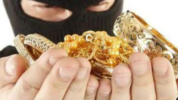Manager steals 58 kg gold from his own jewellery shop and arrested Manager steals 58 kg gold from his own jewellery shop and arrested