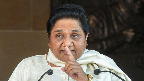 I-T dept attaches Rs 400 crore-worth property of Mayawatis brother I-T dept attaches Rs 400 crore-worth property of Mayawatis brother