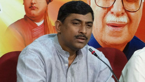 కోట్లు స్వాహా.. ఛీటింగ్ కేసు..!